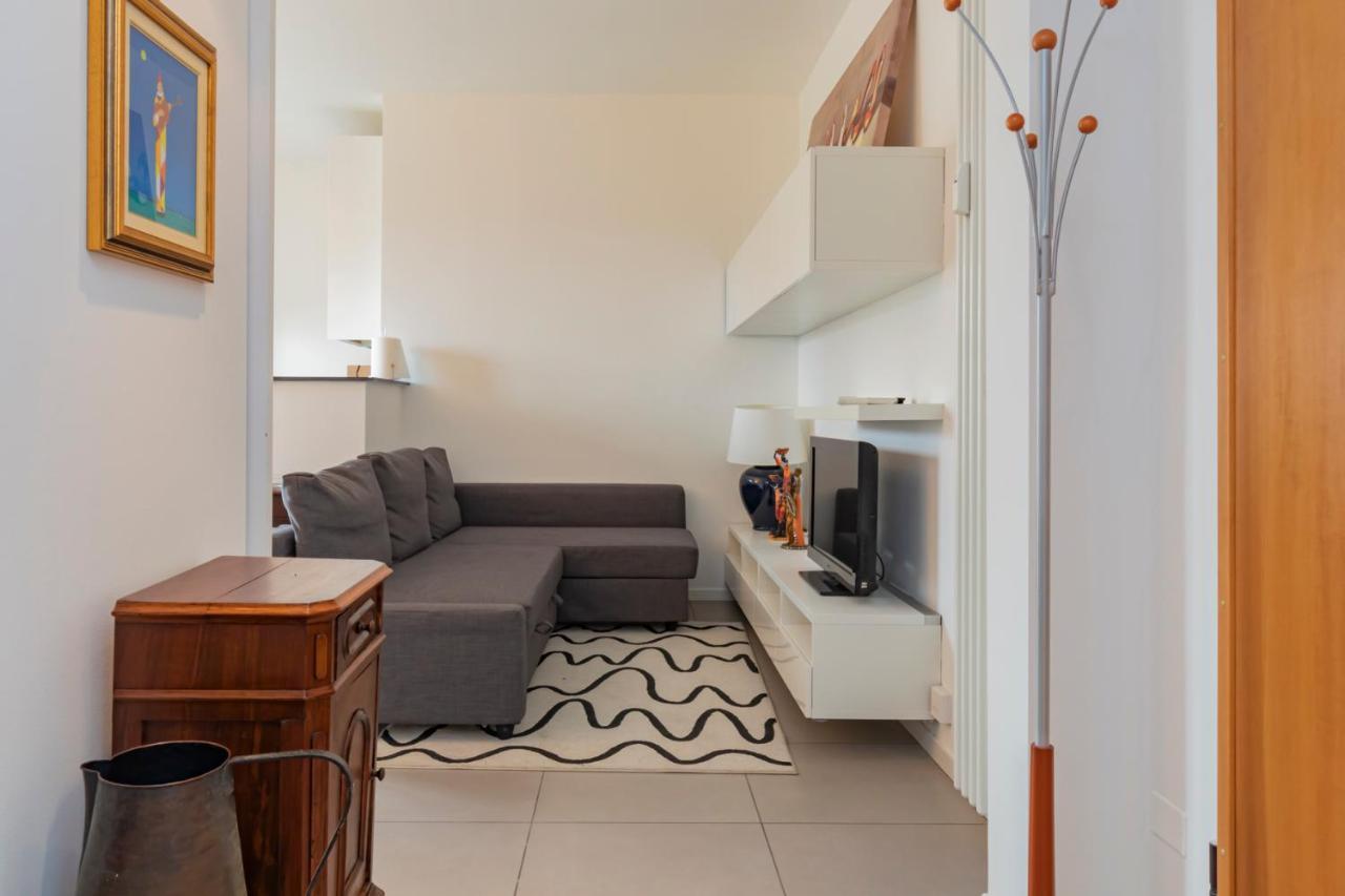 Cosy 1 Bed Flat With Terrace Appartement Milaan Buitenkant foto