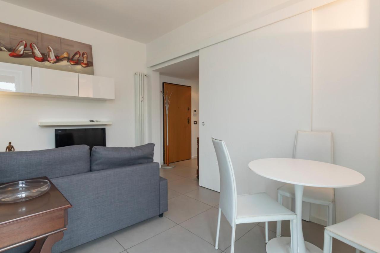 Cosy 1 Bed Flat With Terrace Appartement Milaan Buitenkant foto